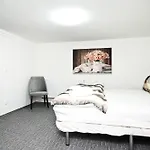Ferienwohnung & Aparts Am Schloss Park